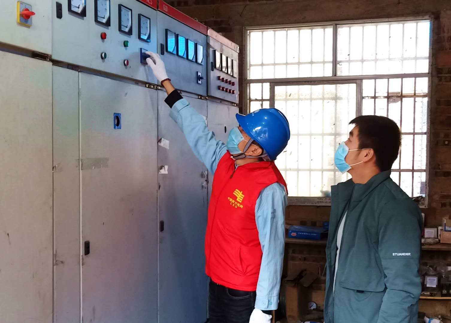 平塘供電局：主動走訪現(xiàn)場辦公，助推企業(yè)有序復工
