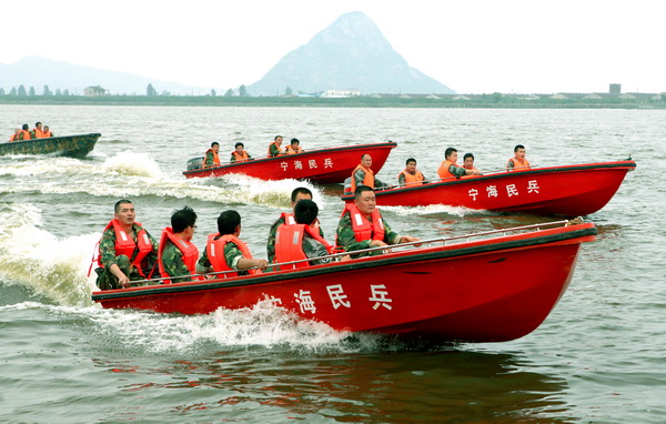 國網(wǎng)寧?？h供電公司為“抗災(zāi)治患”在8個供電所均組建應(yīng)急救援隊
