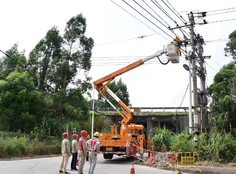 國網霞浦供電公司嚴格執(zhí)規(guī)“鎖”現場 筑牢安全生產關
