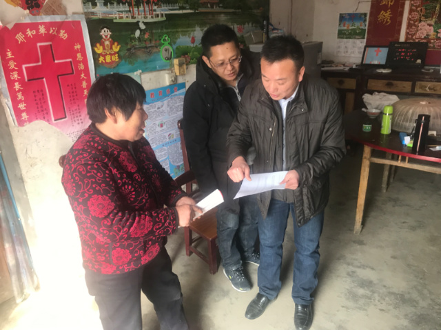 張紅軍：用真心，換真情，扶真貧