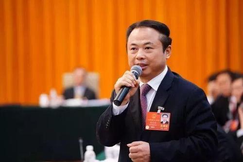 發(fā)展智慧型儲(chǔ)能電站 助力實(shí)現(xiàn)“碳達(dá)峰、碳中和”——訪全國(guó)人大代表、天能控股集團(tuán)董事長(zhǎng)張?zhí)烊? /></a></div>
				<div   id=