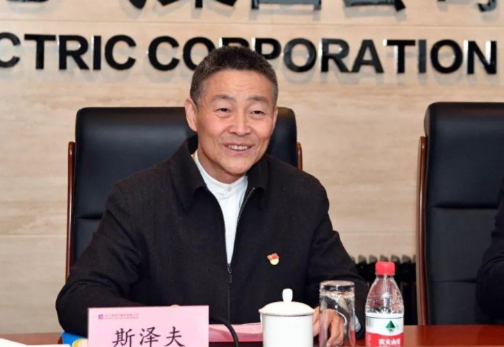 發(fā)展新能源要與電力安全統(tǒng)籌兼顧——訪(fǎng)全國(guó)政協(xié)常委，哈爾濱電氣集團(tuán)有限公司黨委書(shū)記、董事長(zhǎng)斯?jié)煞? /></a></div>
				<div   id=