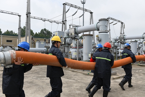 江蘇東?？h供電公司開展2021年變電站防汛應(yīng)急演練