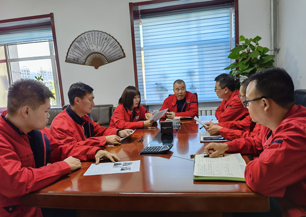 烏海電業(yè)局千里山分局：修訂宣貫班組標(biāo)準(zhǔn)，促進(jìn)班組有序發(fā)展