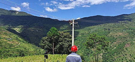 鳳慶供電局新華供電所供電火力全開，助力當?shù)乜緹煯a(chǎn)業(yè) 穩(wěn)定發(fā)展
