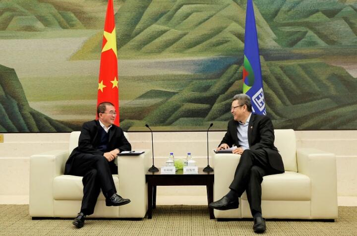 錢智民會(huì)見中國燃?xì)舛戮种飨?、總裁劉明輝
