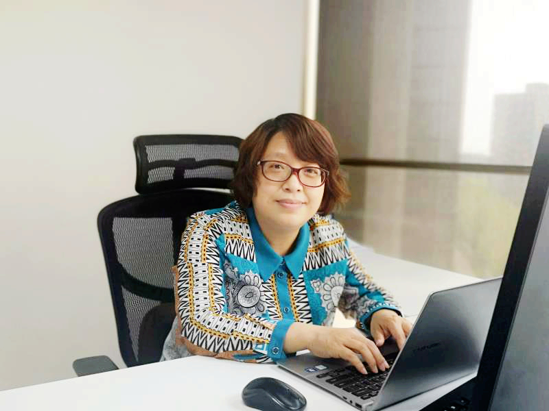 首都最美巾幗奮斗者尹洪苓：以?shī)^斗的姿態(tài)，砥礪前行 展現(xiàn)新時(shí)代“她風(fēng)采”