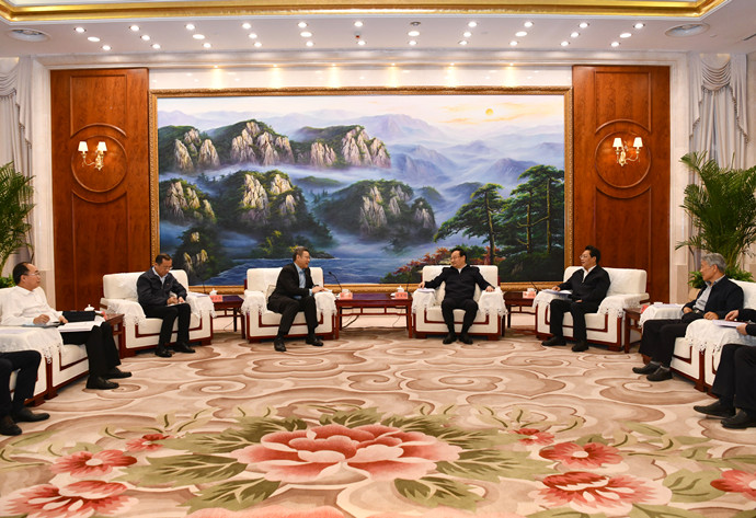 國(guó)家電投董事長(zhǎng)、黨組書(shū)記錢(qián)智民拜會(huì)寧夏回族自治區(qū)主要領(lǐng)導(dǎo)