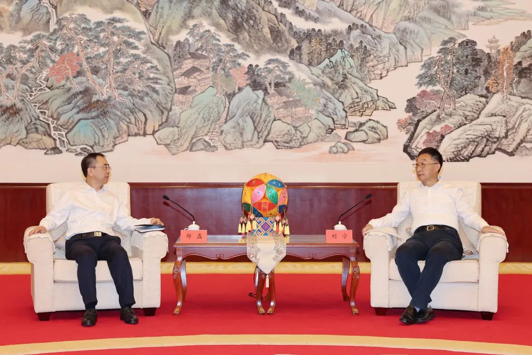 大唐集團(tuán)黨組書記、董事長鄒磊拜會廣西壯族自治區(qū)黨委書記劉寧