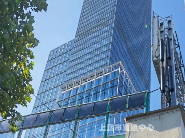 光伏發(fā)電棒＋柔性組件！上海高架路聲屏障安裝光伏