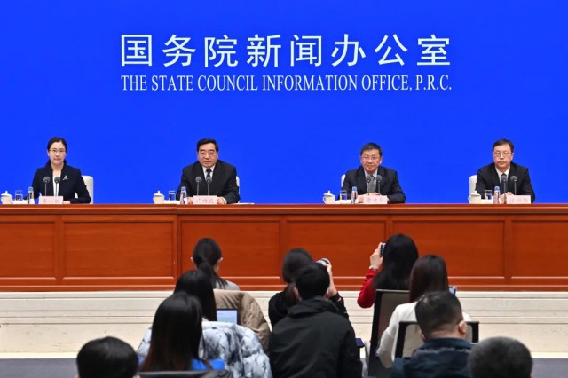 國家發(fā)改委：健全多能互補(bǔ)綜合應(yīng)急調(diào)度機(jī)制，推動風(fēng)、光發(fā)電多發(fā)滿發(fā)
