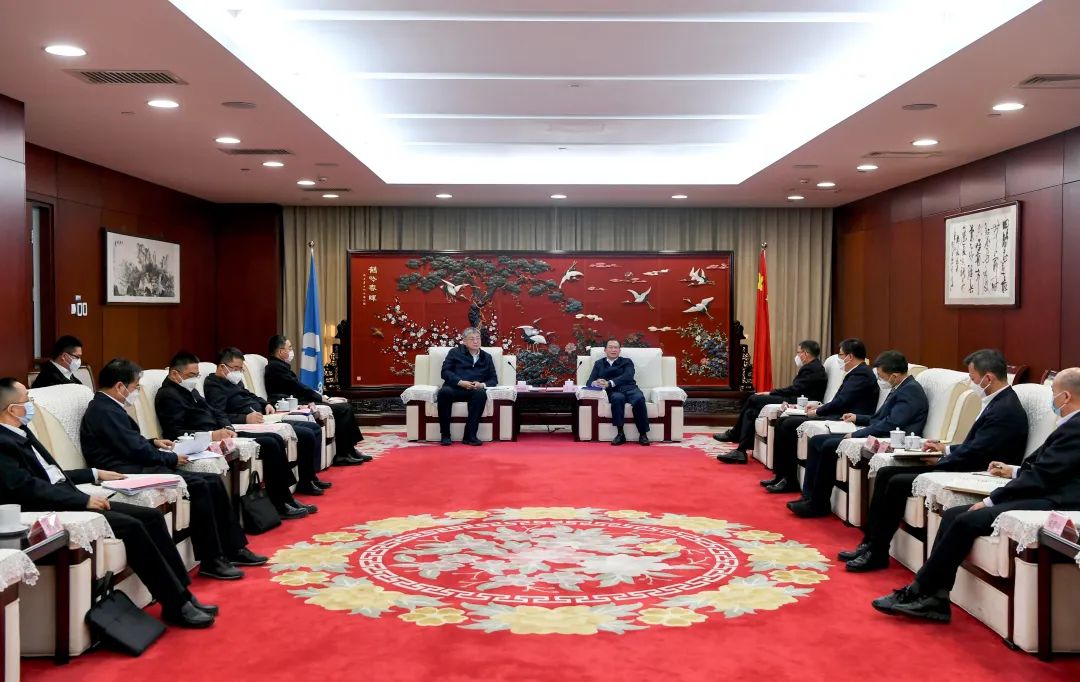 中國華電黨組書記、董事長江毅會見國家能源集團(tuán)黨組書記、董事長劉國躍