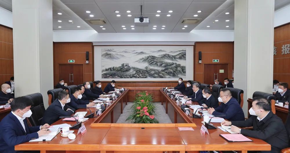 中核集團(tuán)黨組書記、董事長余劍鋒與遼寧省委書記郝鵬、省長李樂成會(huì)談