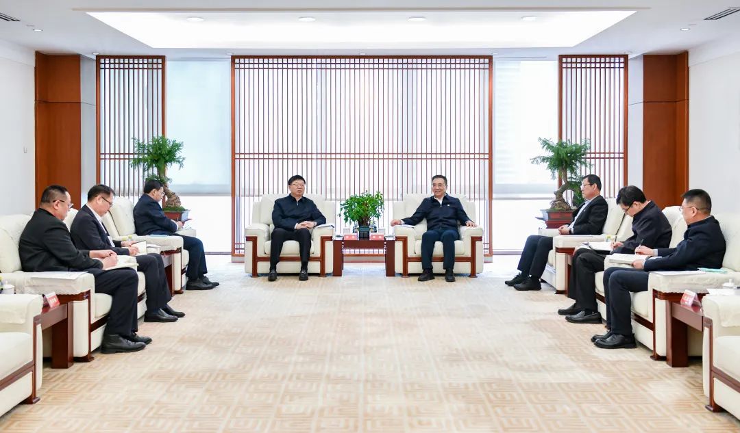 大唐集團有限公司黨組書記、董事長鄒磊會見吉林省委常委、省委秘書長李偉