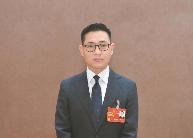 推動清潔能源發(fā)展 促進綠色低碳轉(zhuǎn)型——訪全國人大代表、河北寶信物流有限公司總經(jīng)理