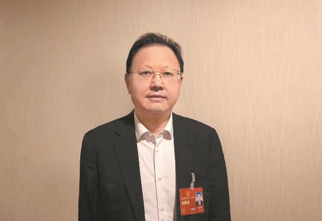 加快新能源產(chǎn)業(yè)技術(shù)創(chuàng)新 助推能源綠色低碳轉(zhuǎn)型——訪全國(guó)人大代表、江西贛鋒鋰業(yè)集團(tuán)股份有限公司董事長(zhǎng)李良彬