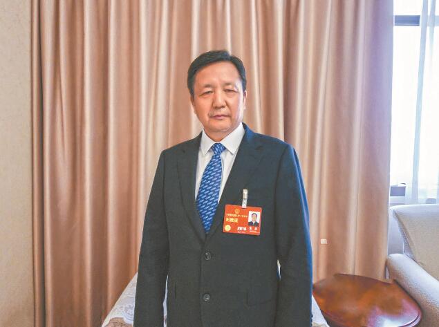 新型電力系統(tǒng)建設(shè)為電力裝備制造業(yè)帶來(lái)新機(jī)遇——訪全國(guó)人大代表，全國(guó)工商聯(lián)副主席，特變電工股份有限公司黨委書(shū)記、董事長(zhǎng)張新