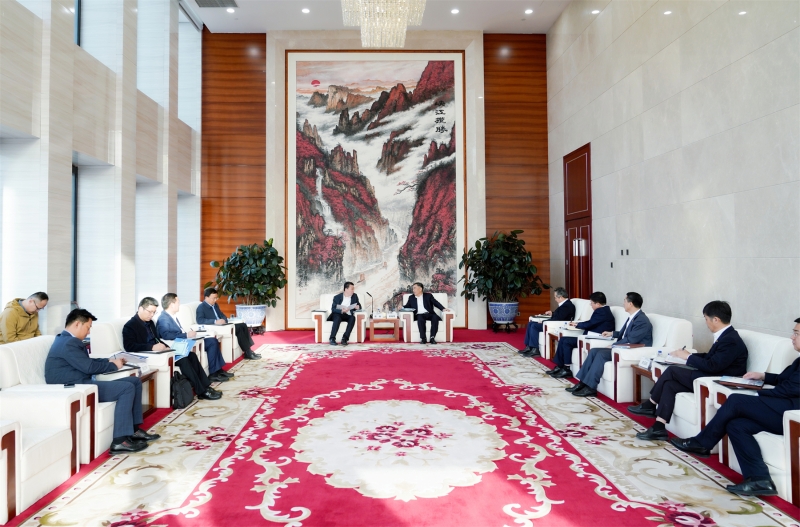中國(guó)能建黨委書記、董事長(zhǎng)宋海良與臨沂市委書記任剛座談