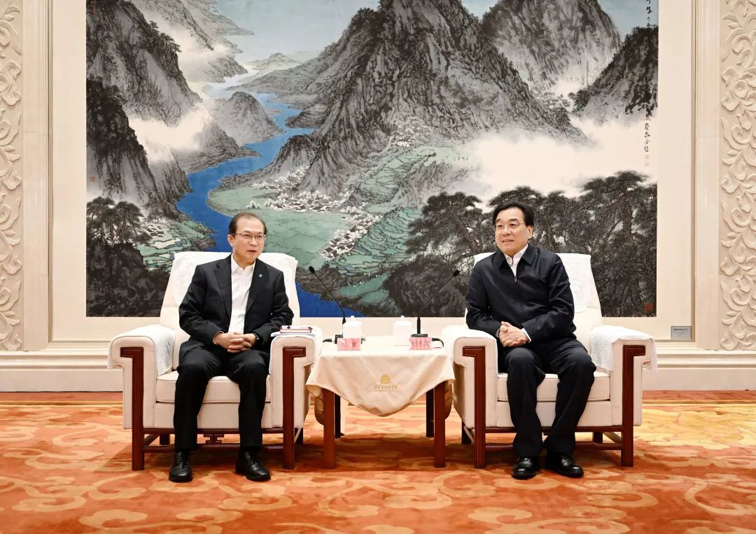 華電集團(tuán)黨組書記、董事長江毅拜會江蘇省委書記信長星