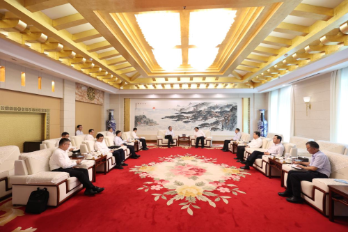 中國電建黨委副書記、總經(jīng)理王斌與山東省委常委、煙臺市委書記江成會談