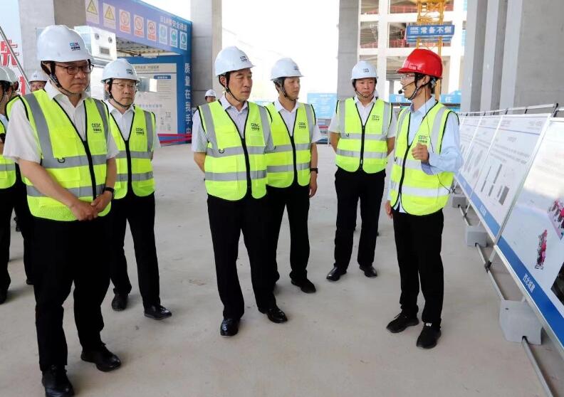 中國能建黨委副書記、總經(jīng)理孫洪水到西北城建未來廣場A區(qū)項目開展安全生產(chǎn)督導