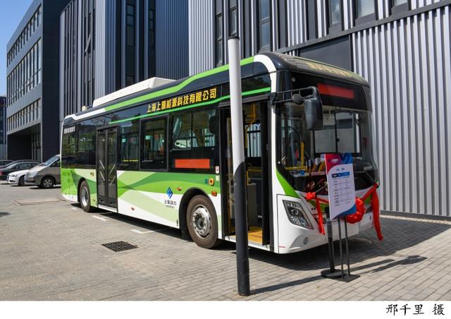 到2025年力爭(zhēng)發(fā)展燃料電池汽車(chē)超過(guò)10000輛，《上海交通領(lǐng)域氫能推廣應(yīng)用方案》發(fā)布