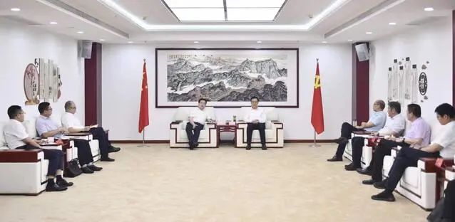 漯河市委書記秦保強(qiáng)、市長黃鈁會見中國電建華中區(qū)總部黨委書記、總經(jīng)理蹇尚友一行