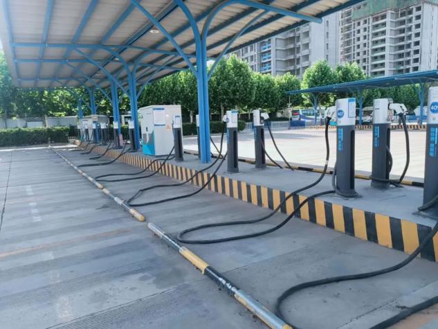 即日起，聊城汽車總站充電樁對外開放啦!