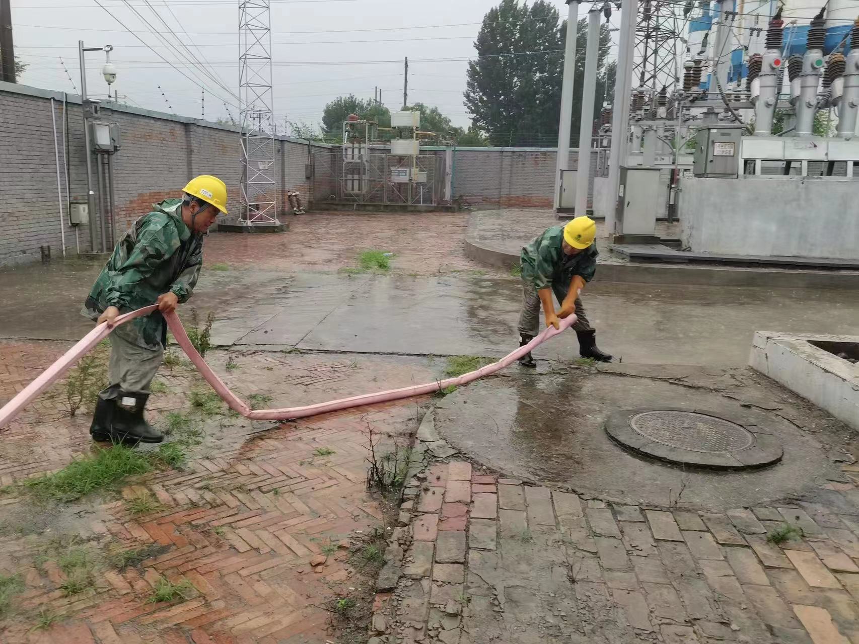 京津冀地區(qū)迎來(lái)極端強(qiáng)降雨，國(guó)網(wǎng)冀北電力近7000人迎戰(zhàn)