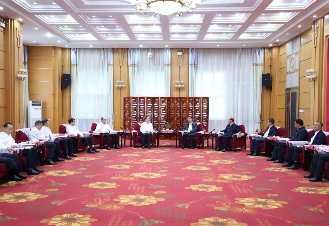 國家電網(wǎng)公司董事長、黨組書辛保安會(huì)見青海省委書記陳剛、省長吳曉軍、省政協(xié)主席公保扎西