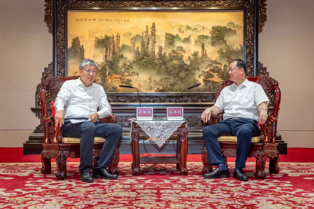 國家能源集團(tuán)黨組書記、董事長(zhǎng)劉國躍拜會(huì)湖南省委副書記、省長(zhǎng)毛偉明