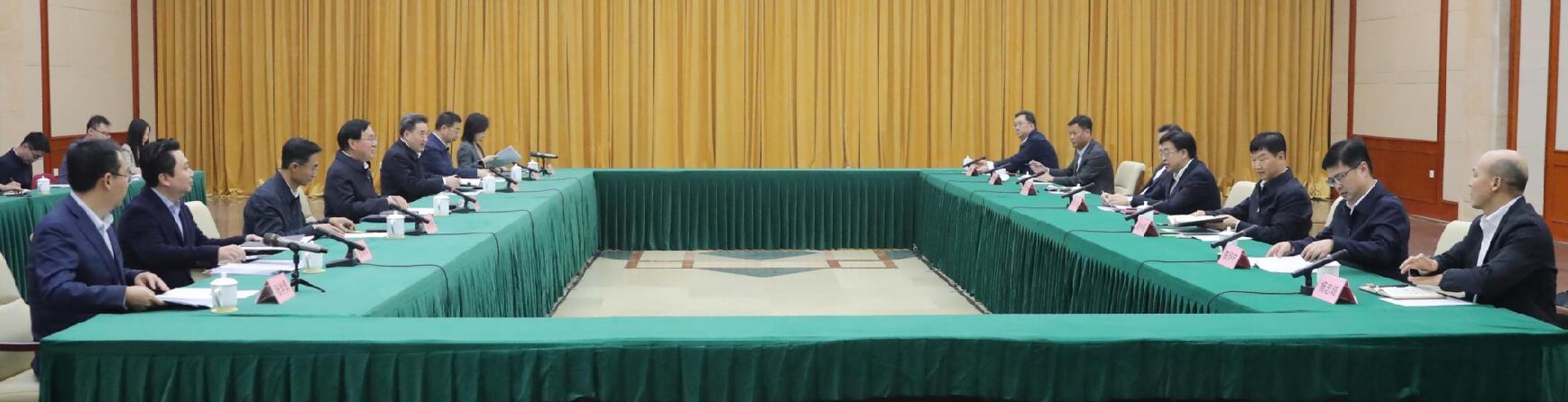 國資委黨委書記、主任張玉卓會見海南省委省政府主要負責同志