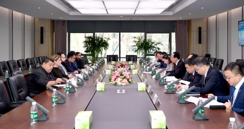 中國電建黨委書記、董事長丁焰章同洪都拉斯國會(huì)主席雷東多舉行會(huì)談