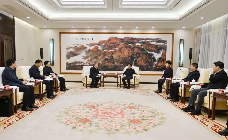 三峽集團董事長、黨組書記雷鳴山拜會內(nèi)蒙古自治區(qū)黨委書記孫紹騁、自治區(qū)主席王莉霞