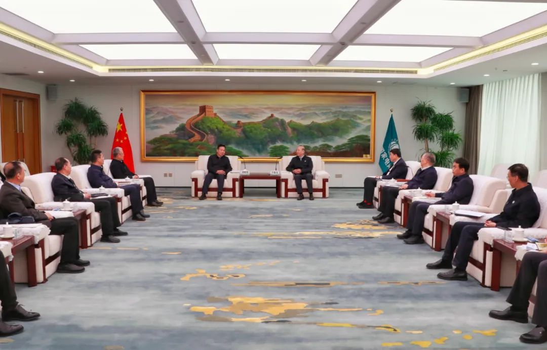 劉明勝、栗寶卿與國家電網(wǎng)董事長辛保安、總經(jīng)理張智剛會談
