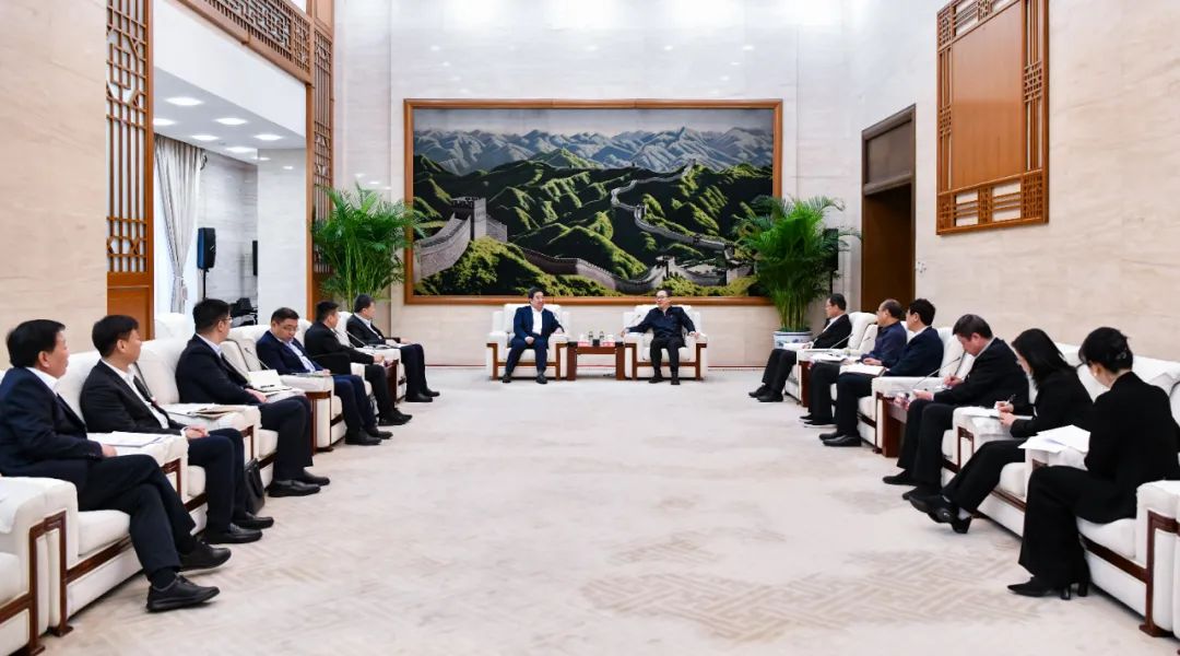 中國(guó)電氣裝備白忠泉董事長(zhǎng)、周群總經(jīng)理拜訪中國(guó)大唐董事長(zhǎng)鄒磊