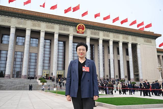 全國人大代表、上汽集團(tuán)零束科技黨委副書記劉懿艷：建議加大中國智能電動(dòng)汽車技術(shù)出海專利保護(hù)力度
