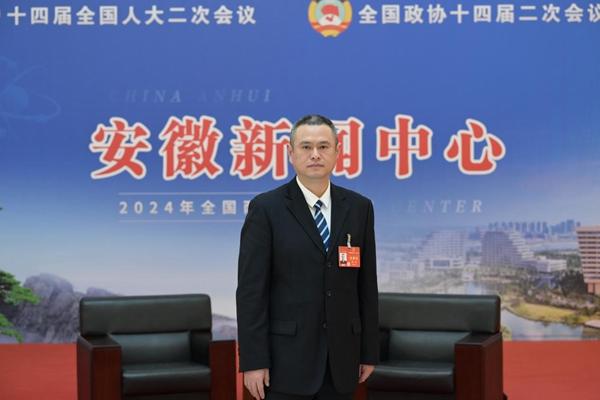 程韜代表：支持引入新質(zhì)生產(chǎn)力，鼓勵(lì)新能源商用車(chē)發(fā)展