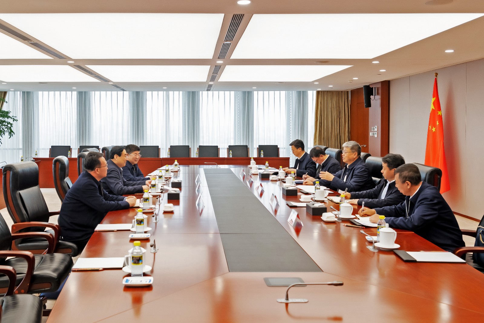 國家能源集團(tuán)黨組書記、董事長劉國躍會見陜西省政協(xié)副主席、榆林市委書記張曉光