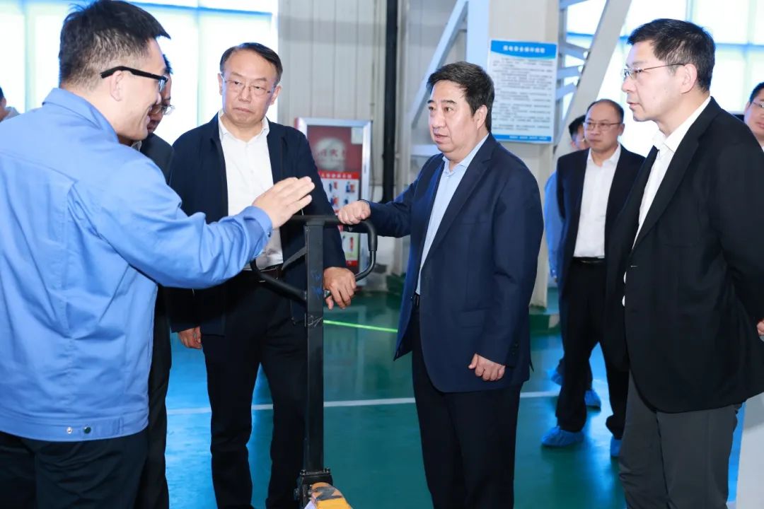 中國電氣裝備黨委書記、董事長(zhǎng)白忠泉到山東電工電氣調(diào)研