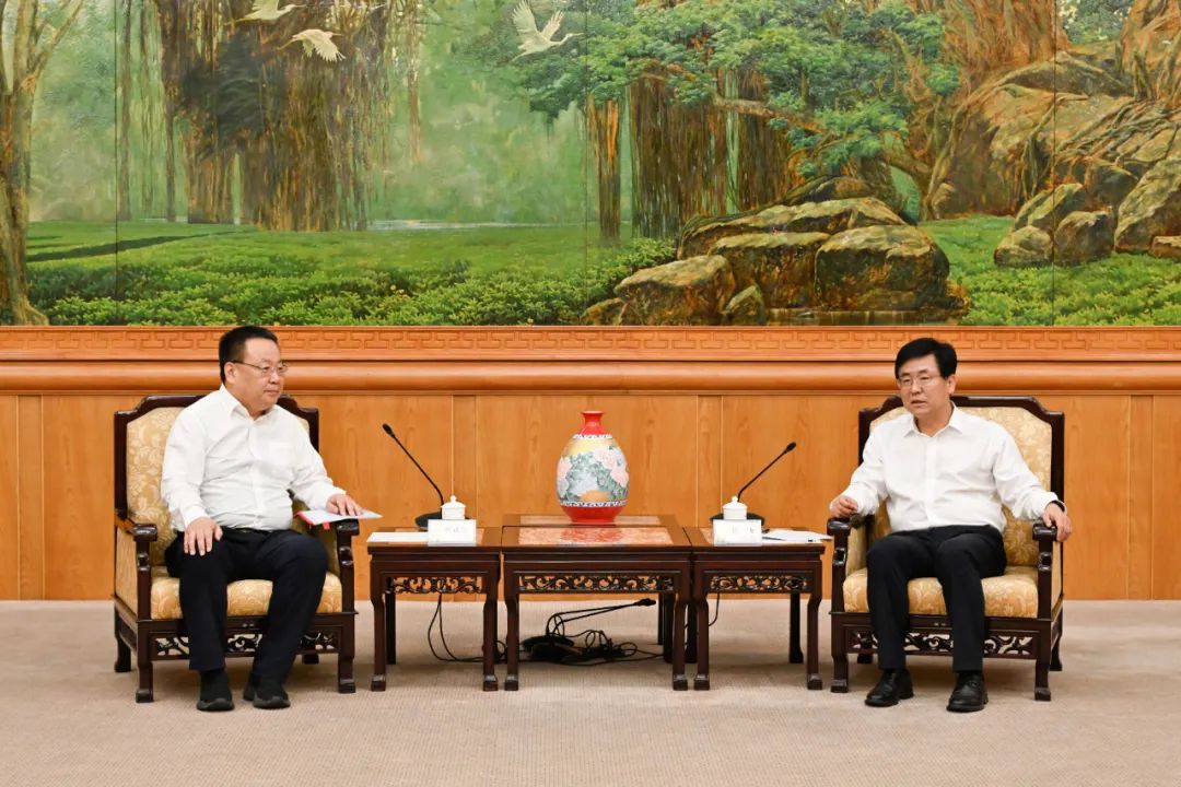 中核集團(tuán)總經(jīng)理、黨組副書記申彥鋒拜會福建省委副書記、省長趙龍