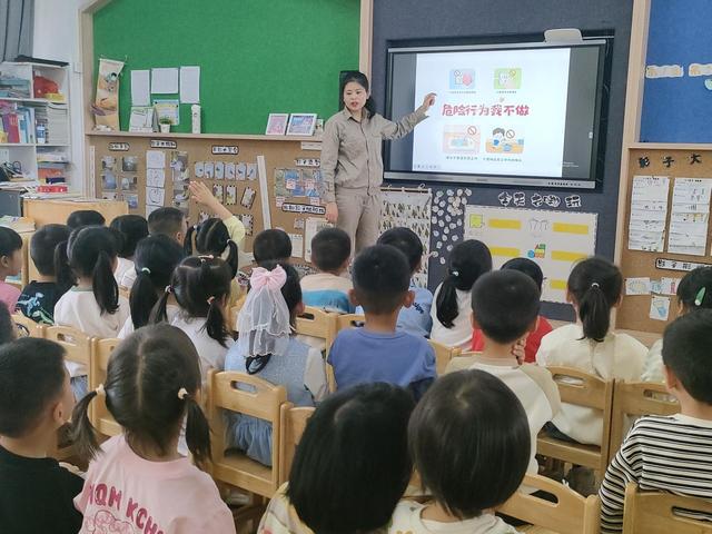 國(guó)網(wǎng)光澤縣供電公司電“亮”校園，安全“童”行