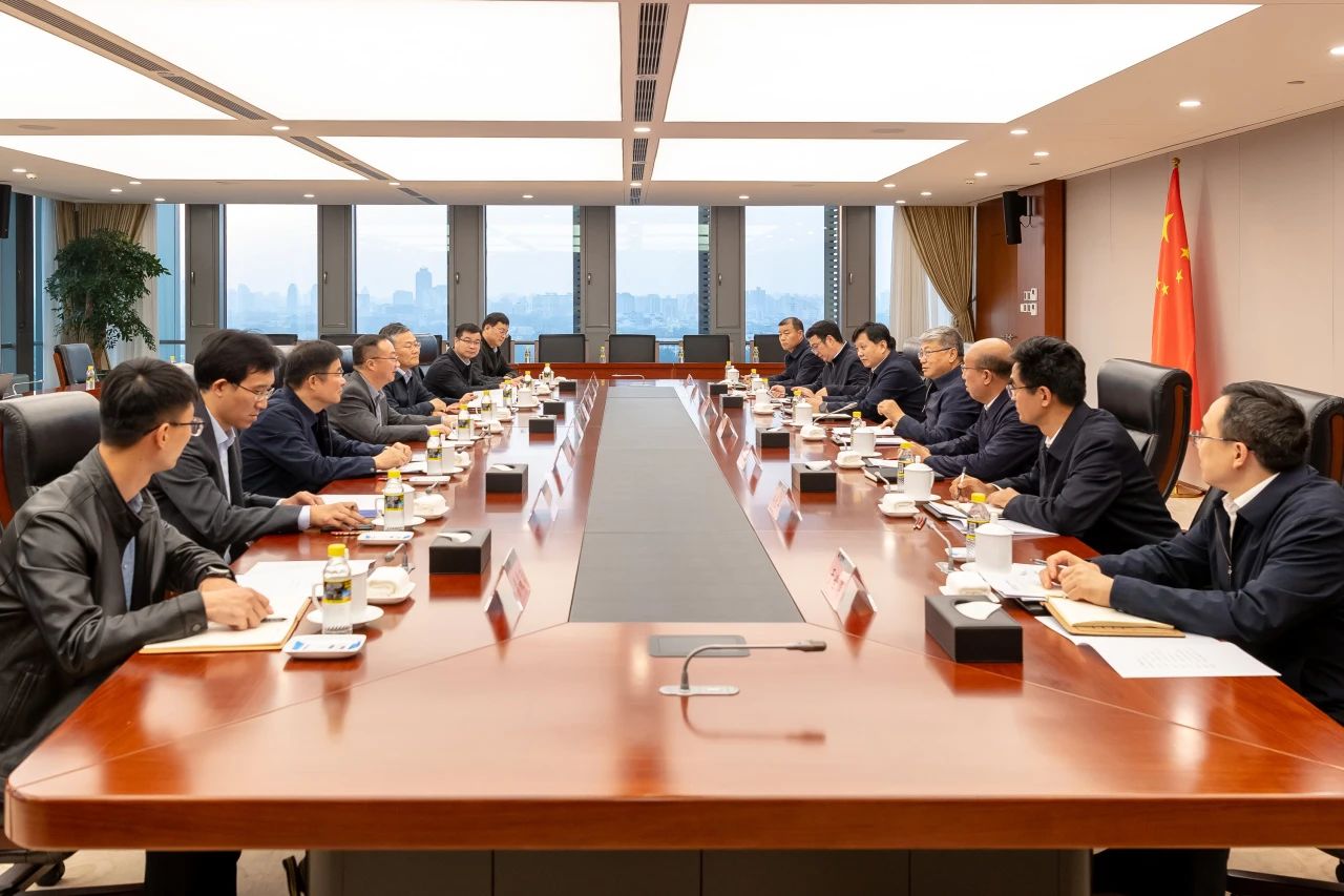 國家能源集團黨組書記、董事長劉國躍會見中國礦業(yè)大學校長趙宏偉