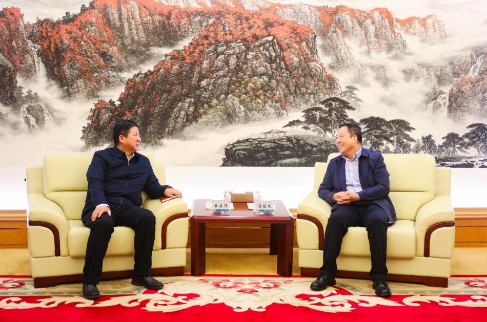大唐甘肅公司黨委書記、董事長王建偉與甘肅電投集團黨委書記、董事長蒲培文會談