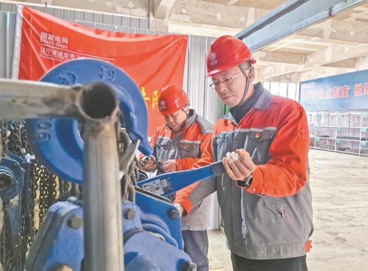李俊鵬：走南闖北建電網(wǎng)，施工細(xì)節(jié)見(jiàn)真章