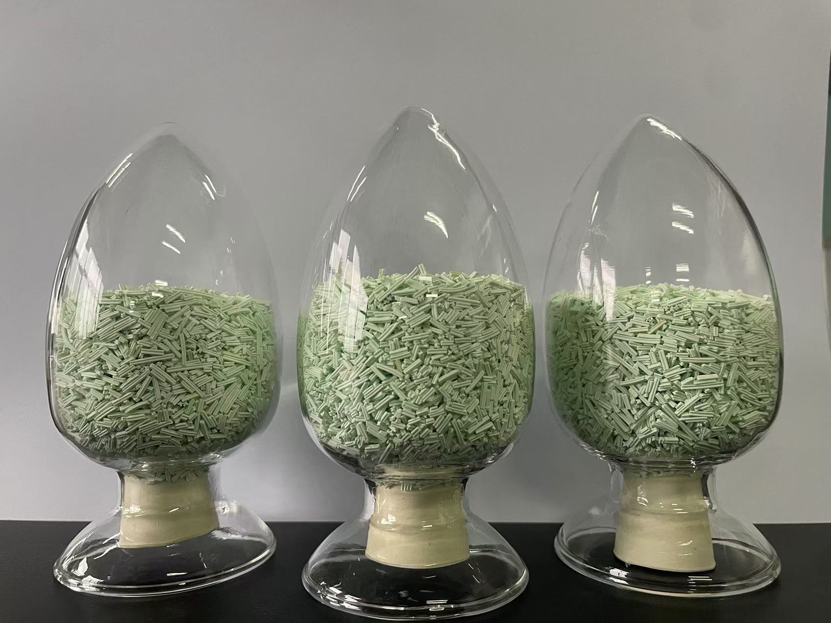 煤直接液化油加氫改質催化劑噸級工業(yè)放大成功