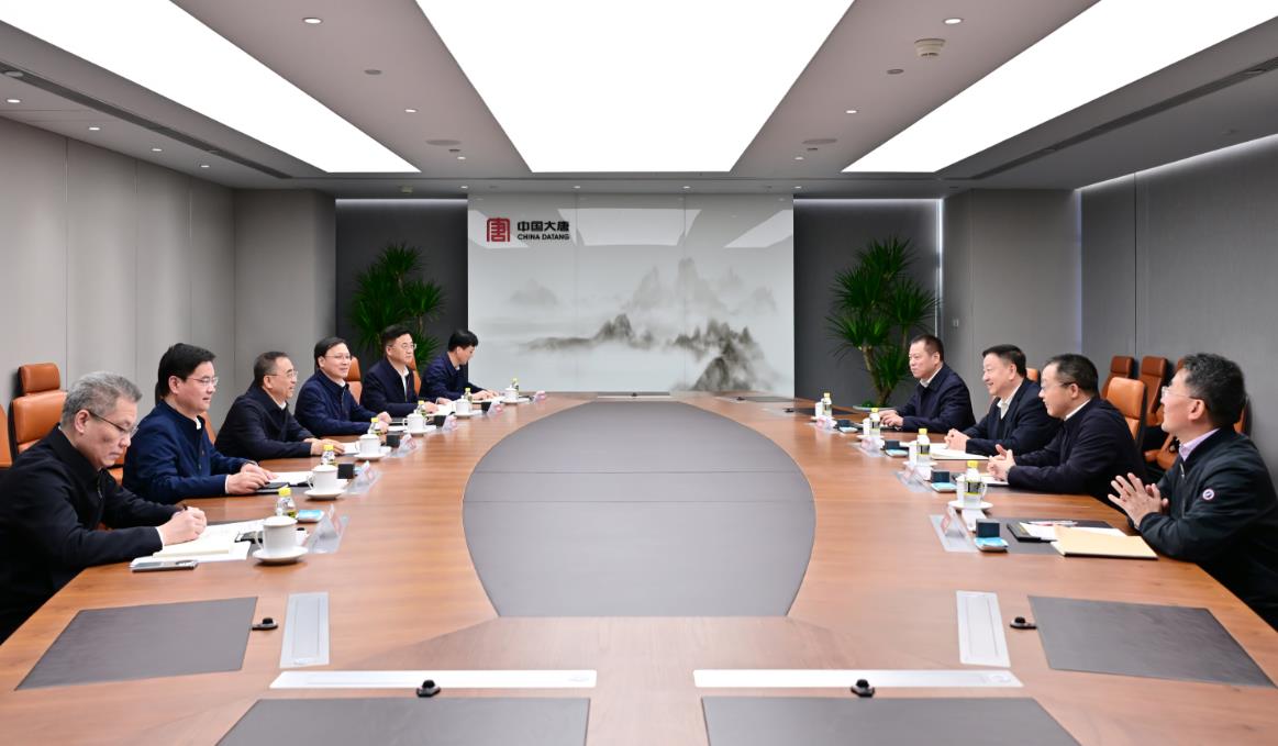 中國大唐董事長鄒磊、總經(jīng)理張傳江與中廣核董事長楊長利、總經(jīng)理高立剛會談
