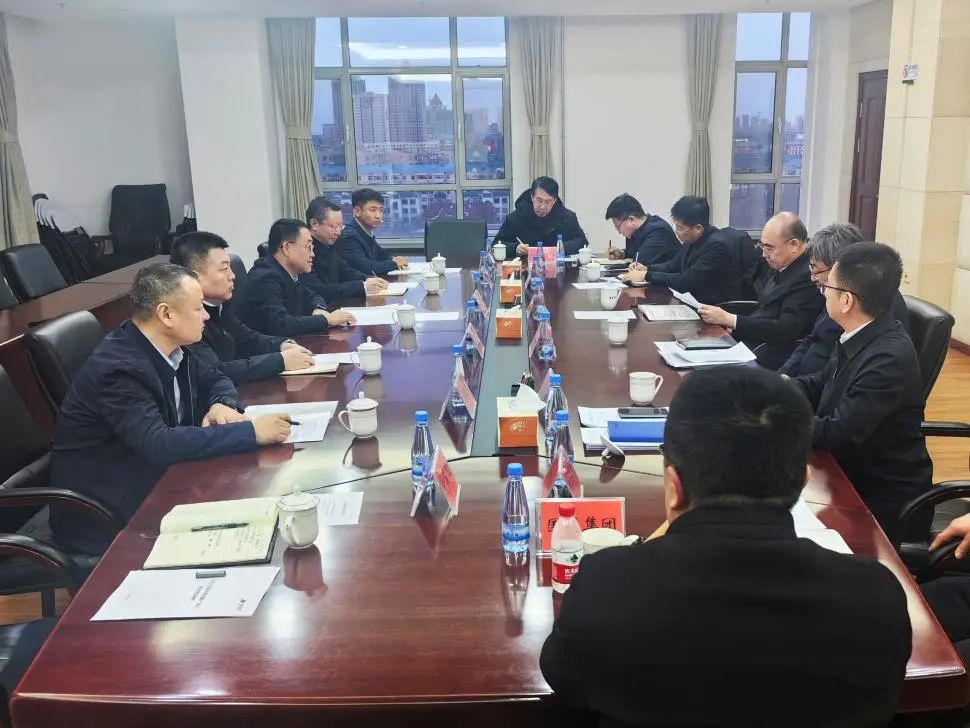 華能蒙東公司黨委書記李樹學與大慶市委副書記、市長李巖松會談