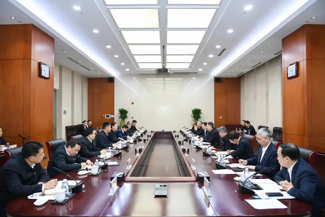 華能集團(tuán)董事長(zhǎng)、黨組書記溫樞剛會(huì)見中國(guó)安能董事長(zhǎng)陳奕輝、總經(jīng)理周慶豐